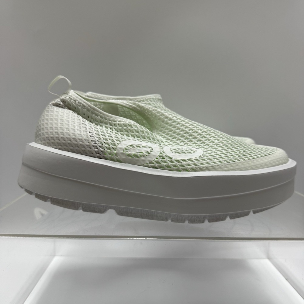 Brand New OOFOS OOmega Chukka Recovery White Slip On Shoes Women's Size 6.5 - Picture 2 of 9
